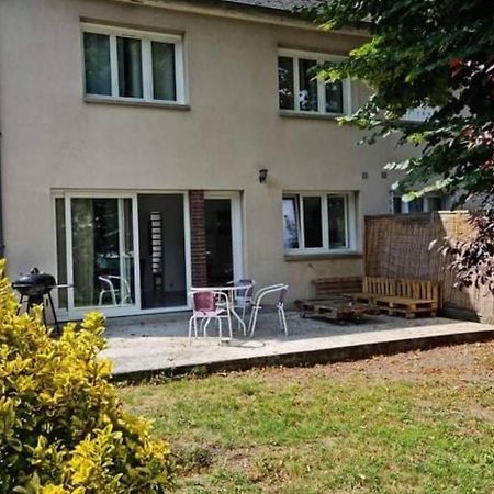 Maison Centre De Bellegarde Avec Jardin Et Terrasse Equipee D'Un Salon De Jardin Et D'Un Barbecue Cuisine Equipee 3 Chambres Avec 2 Lits Double 140X190 Et 2 Lits Simple Chauffage Poele A Granules Parking Gratuit Devant La Maison Bellegarde-du-Loiret Exteriör bild